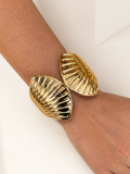 gold seashell